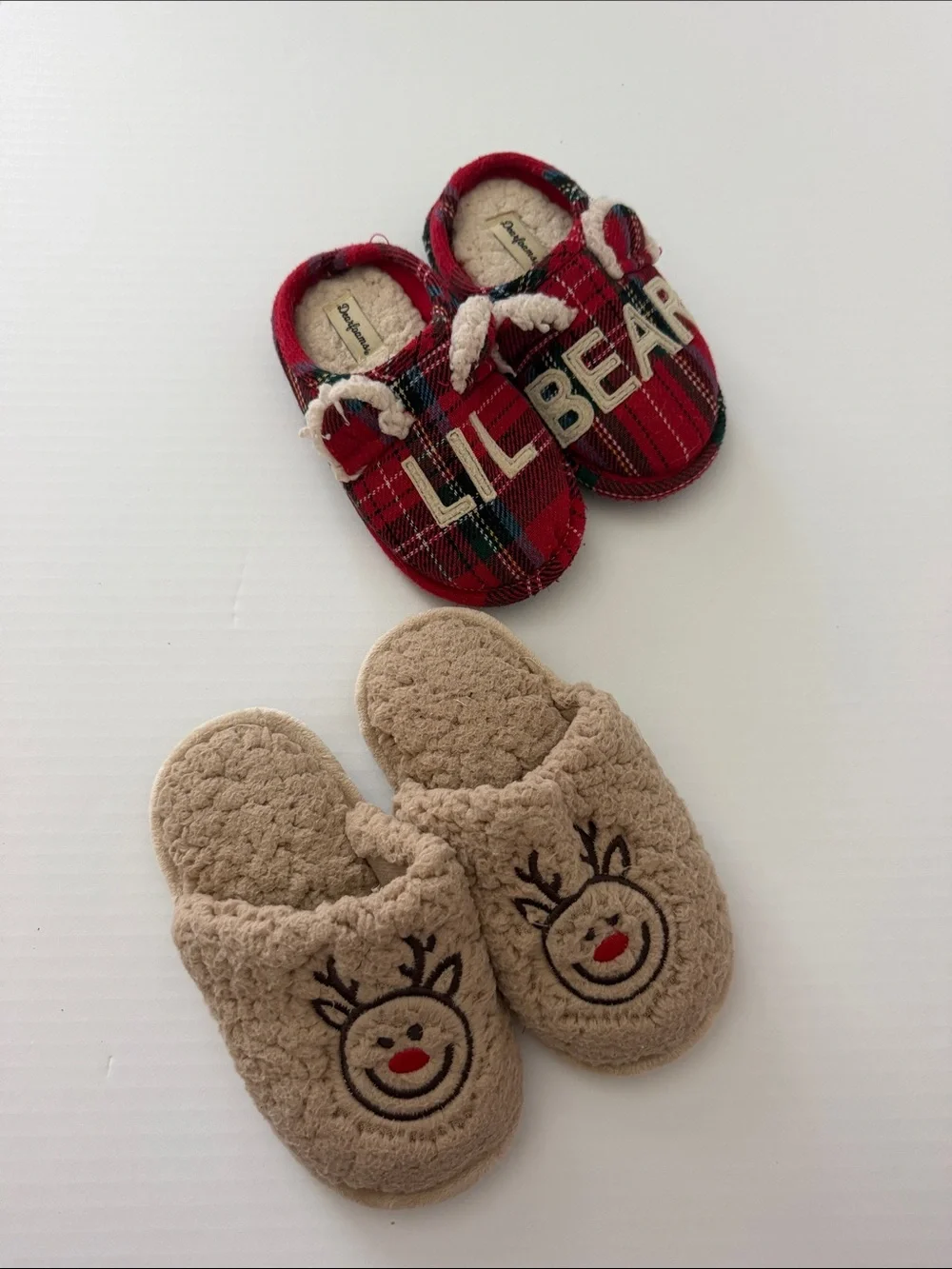 Children’s holiday slippers 2 pairs size 9/10